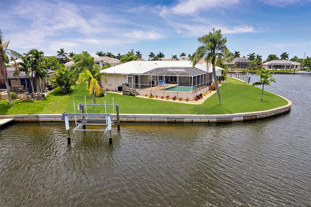 1230 SWAN COURT Punta Gorda, FL 33950
