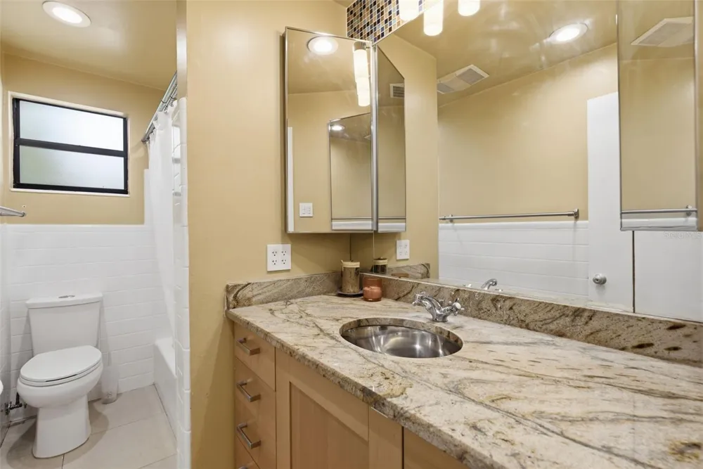 609 W RIVER DRIVE Temple Terrace, FL 33617
