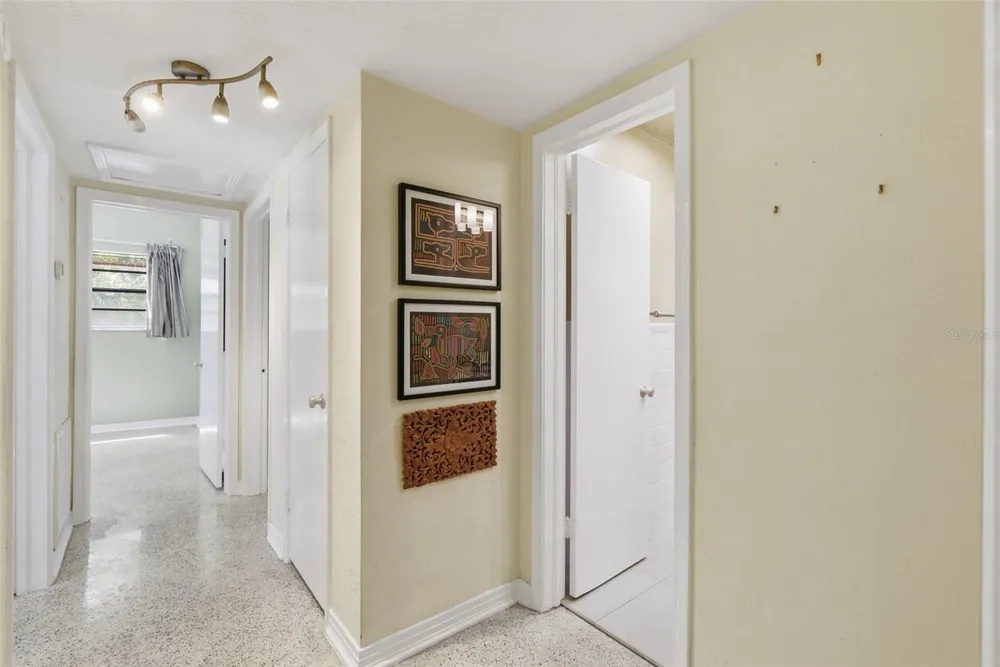 609 W RIVER DRIVE Temple Terrace, FL 33617