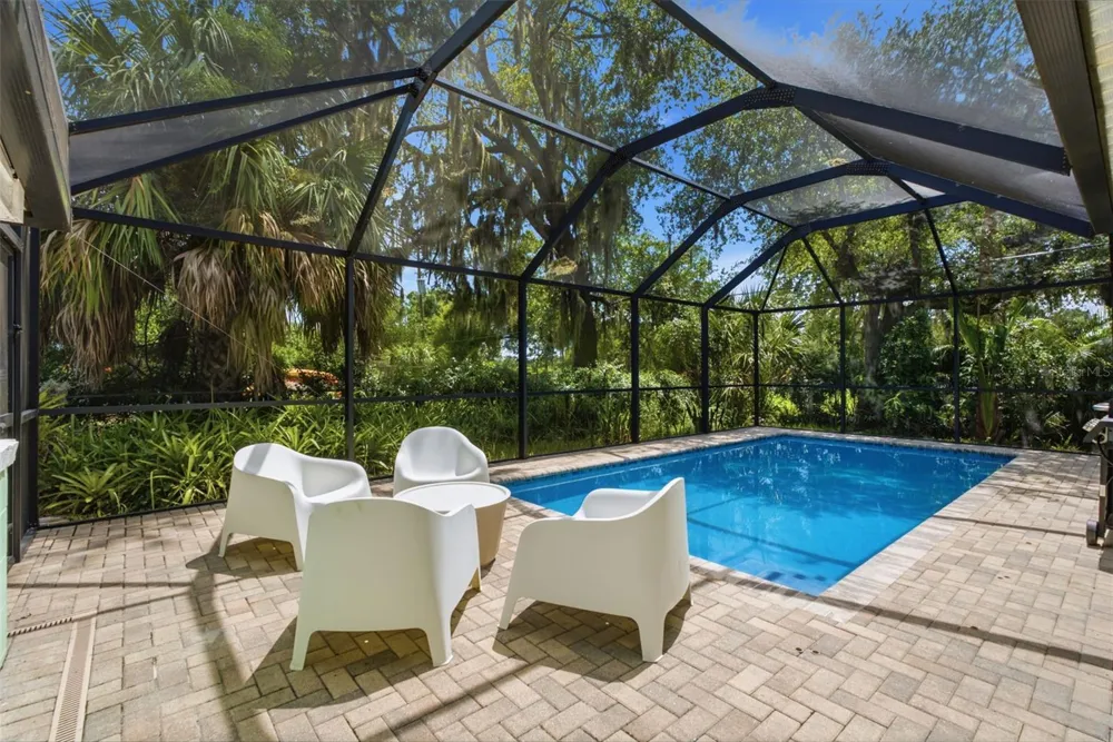609 W RIVER DRIVE Temple Terrace, FL 33617
