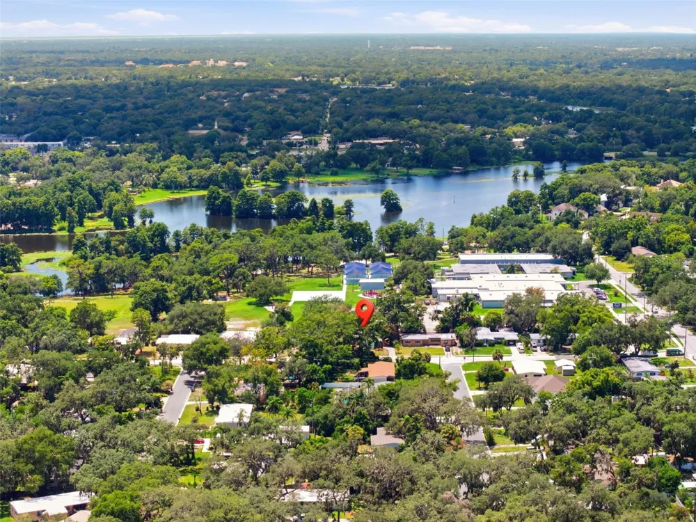 609 W RIVER DRIVE Temple Terrace, FL 33617