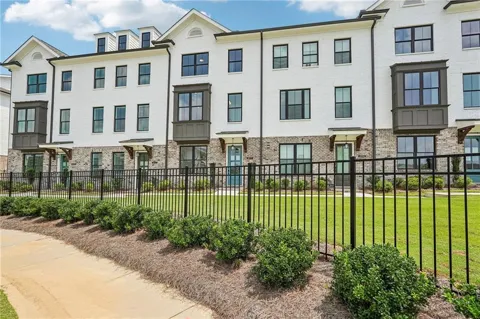 4211 Millcroft Place #215
