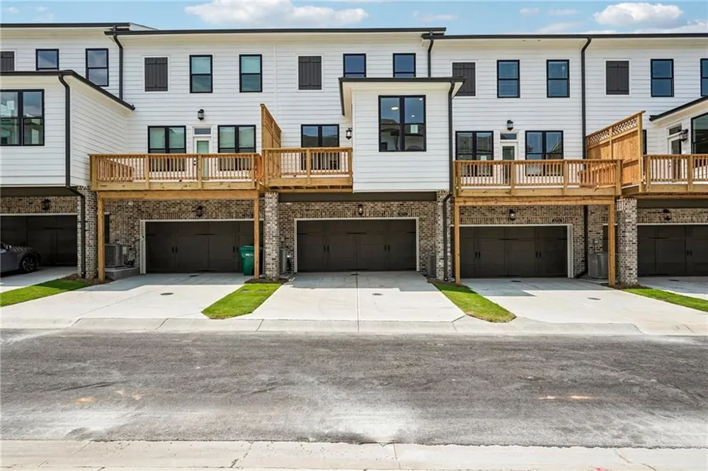 4211 Millcroft Place #215 Buford, GA 30518