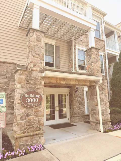 3106 LILAC COURT