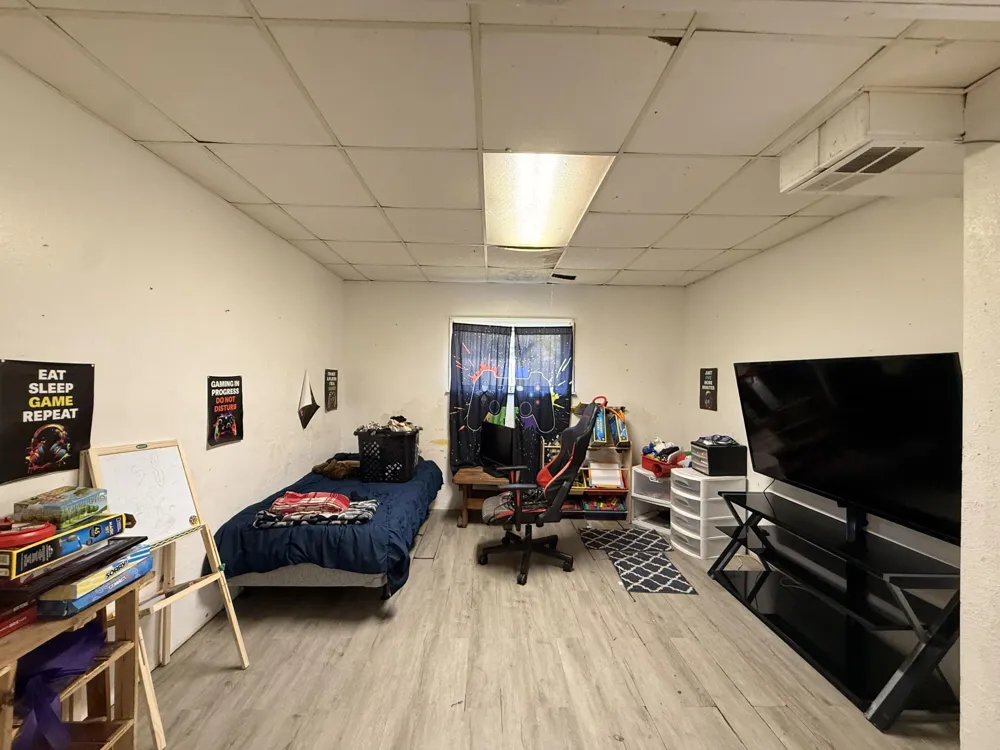 554 Morris Street Pentwater, MI 49449