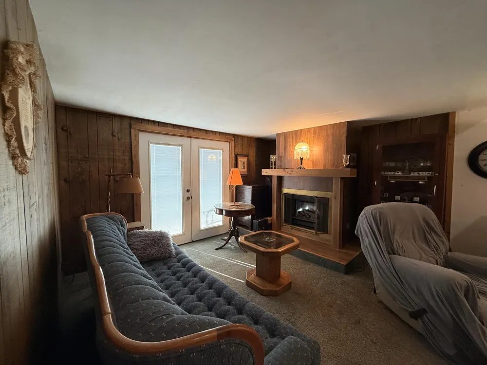 554 Morris Street Pentwater, MI 49449