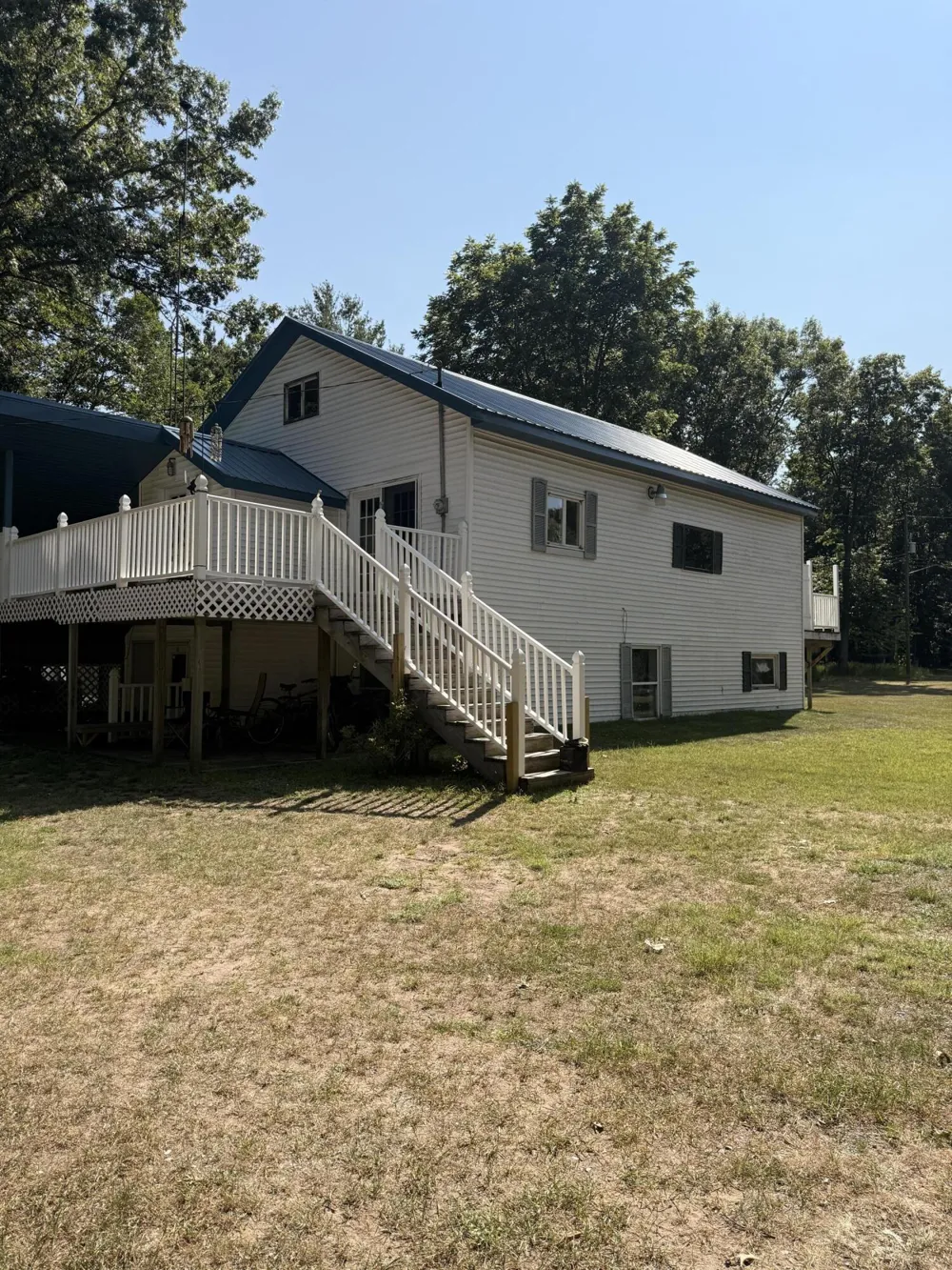 554 Morris Street Pentwater, MI 49449