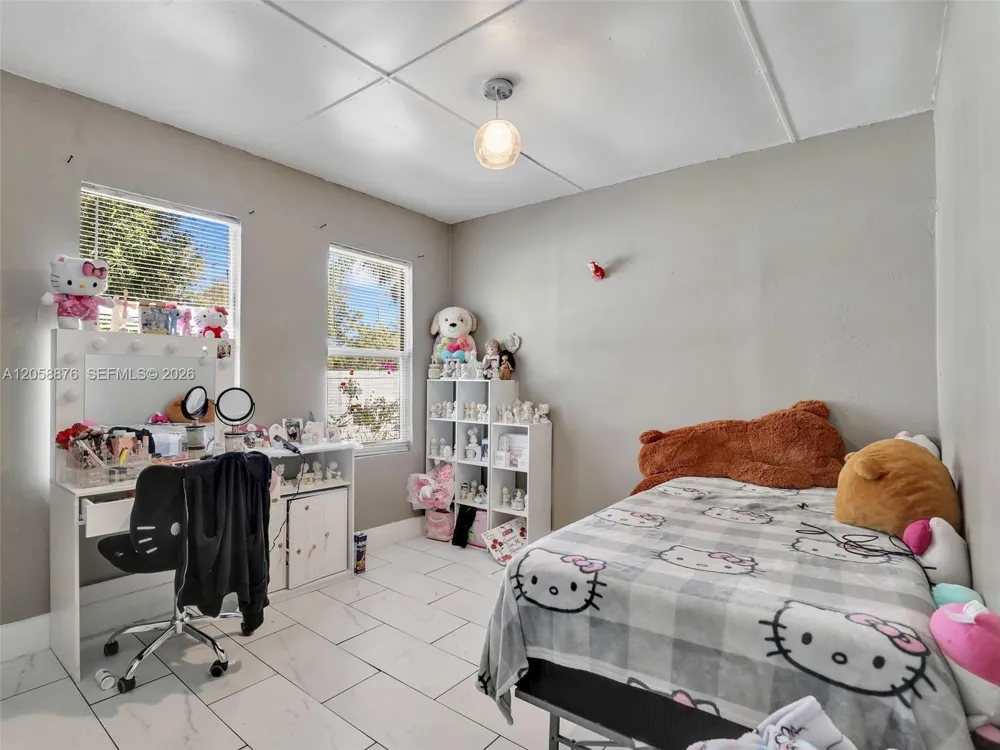 1132 River Rd North Fort Myers, FL 33903
