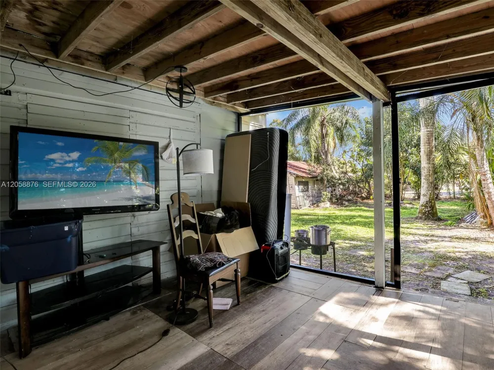 1132 River Rd North Fort Myers, FL 33903