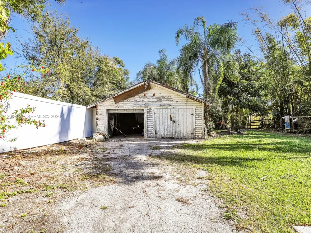 1132 River Rd North Fort Myers, FL 33903