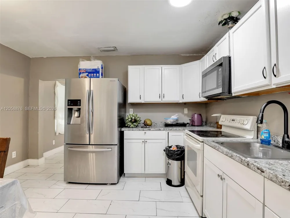 1132 River Rd North Fort Myers, FL 33903