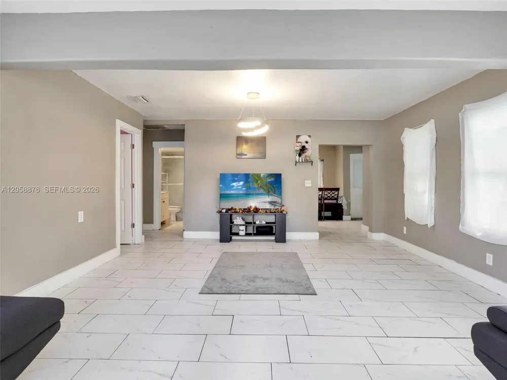 1132 River Rd North Fort Myers, FL 33903