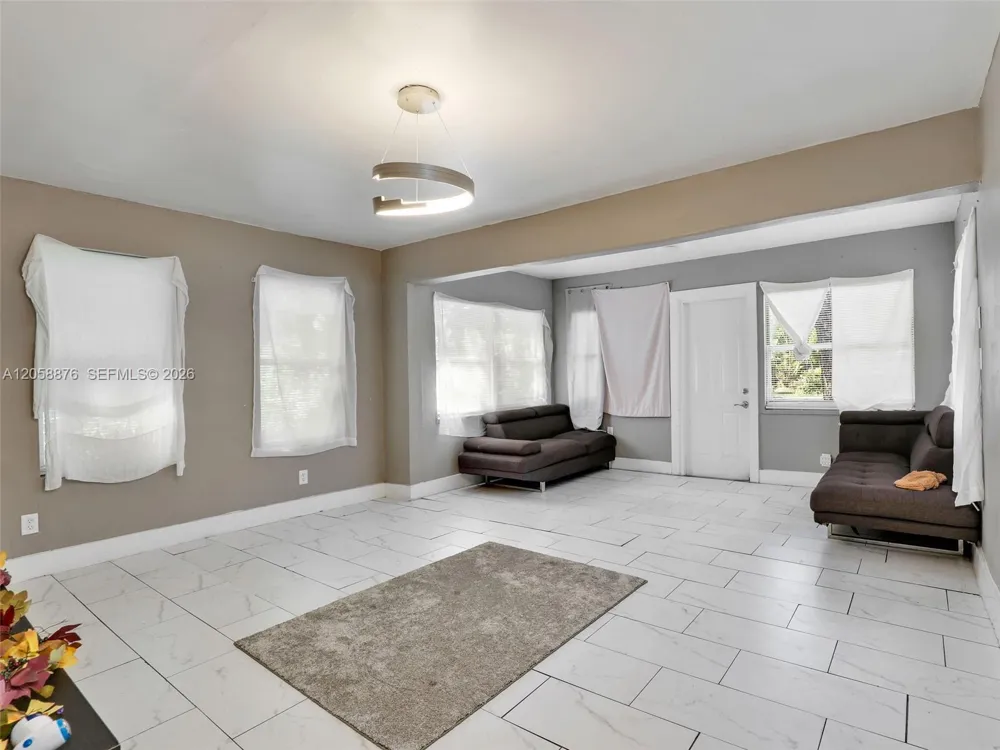 1132 River Rd North Fort Myers, FL 33903
