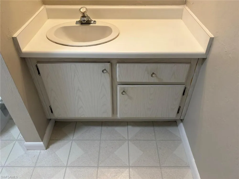 3704 Broadway #214 Fort Myers, FL 33901