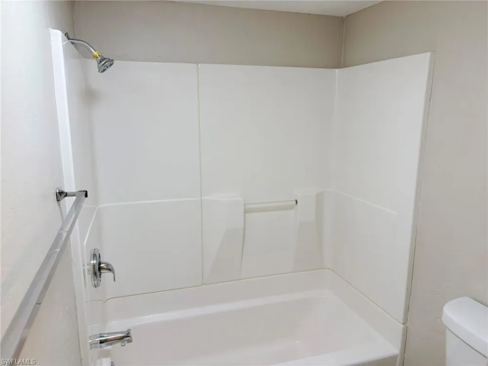 3704 Broadway #214 Fort Myers, FL 33901