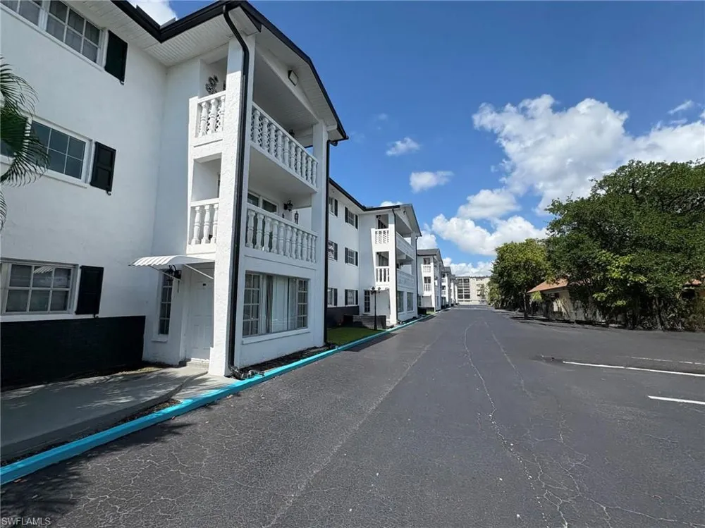 3704 Broadway #214 Fort Myers, FL 33901