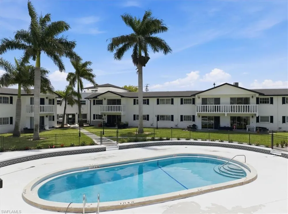 3704 Broadway #214 Fort Myers, FL 33901