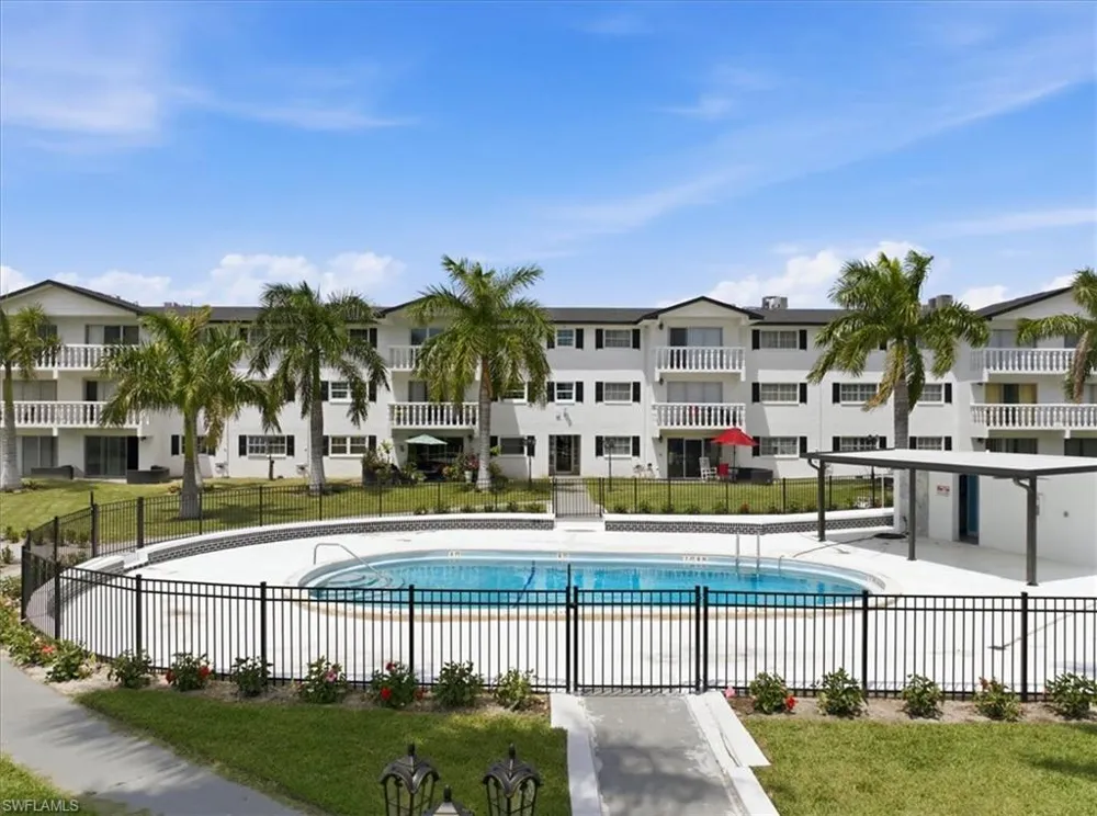 3704 Broadway #214 Fort Myers, FL 33901