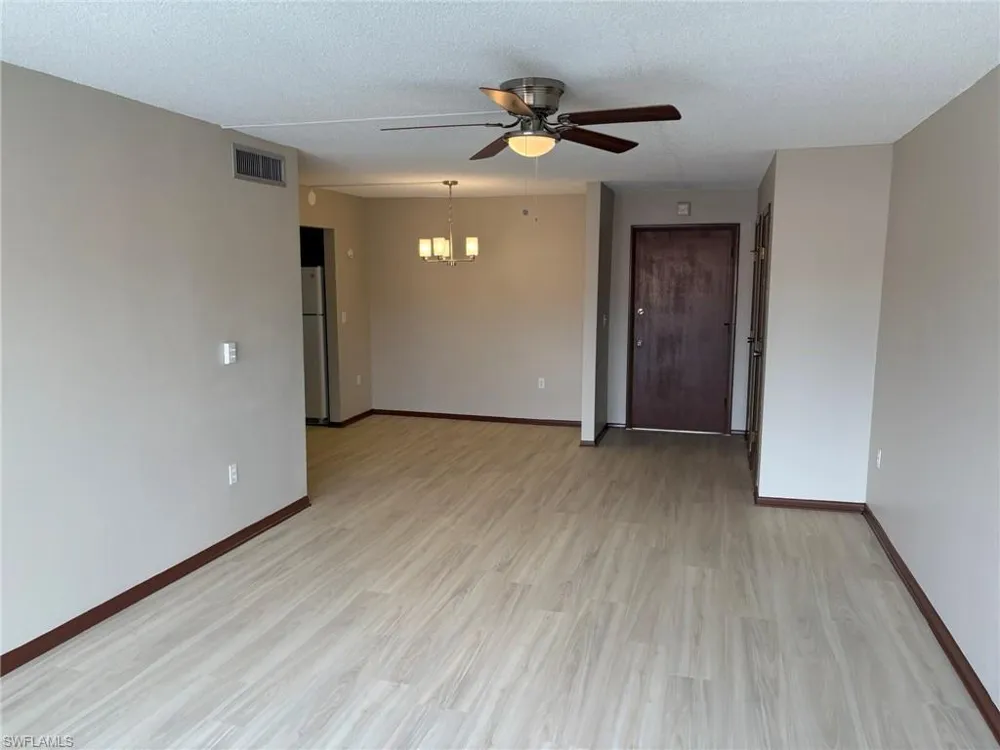3704 Broadway #214 Fort Myers, FL 33901