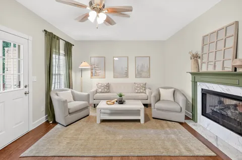 131 Carriage Ct