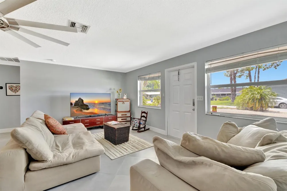 1894 SE Lafayette Street Stuart, FL 34997