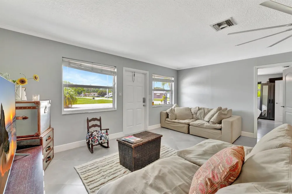 1894 SE Lafayette Street Stuart, FL 34997