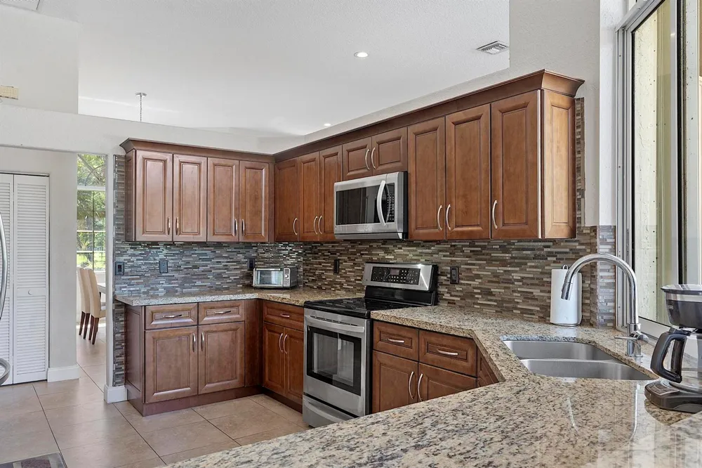 875 Bayside Lane Weston, FL 33326