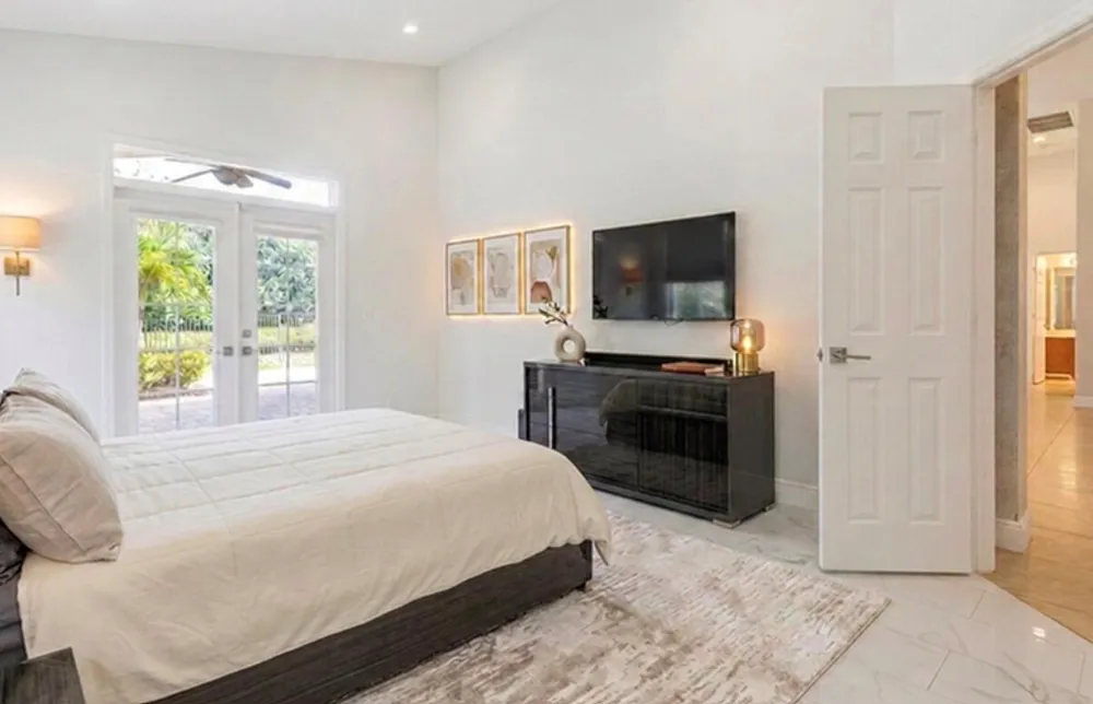 875 Bayside Lane Weston, FL 33326