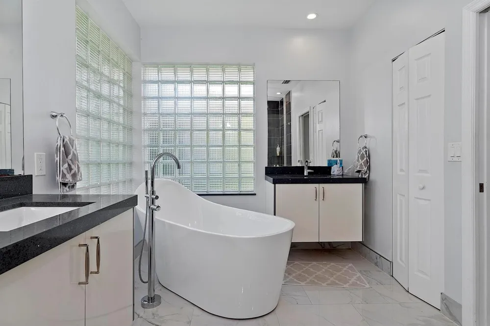 875 Bayside Lane Weston, FL 33326