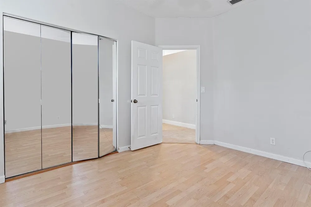 875 Bayside Lane Weston, FL 33326
