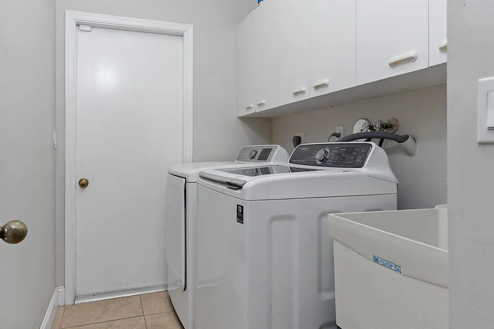 875 Bayside Lane Weston, FL 33326