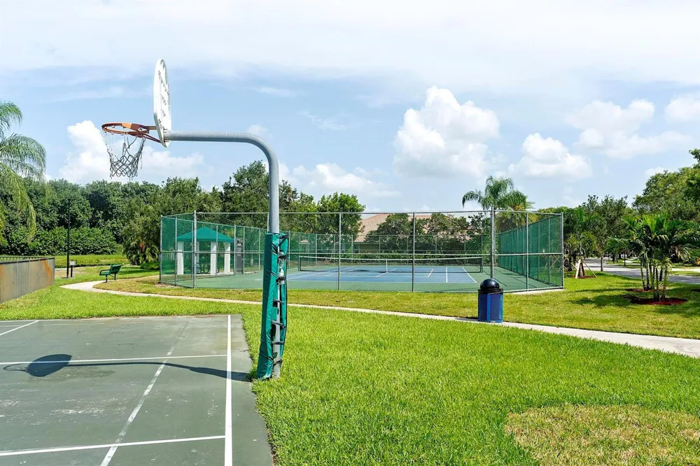 875 Bayside Lane Weston, FL 33326