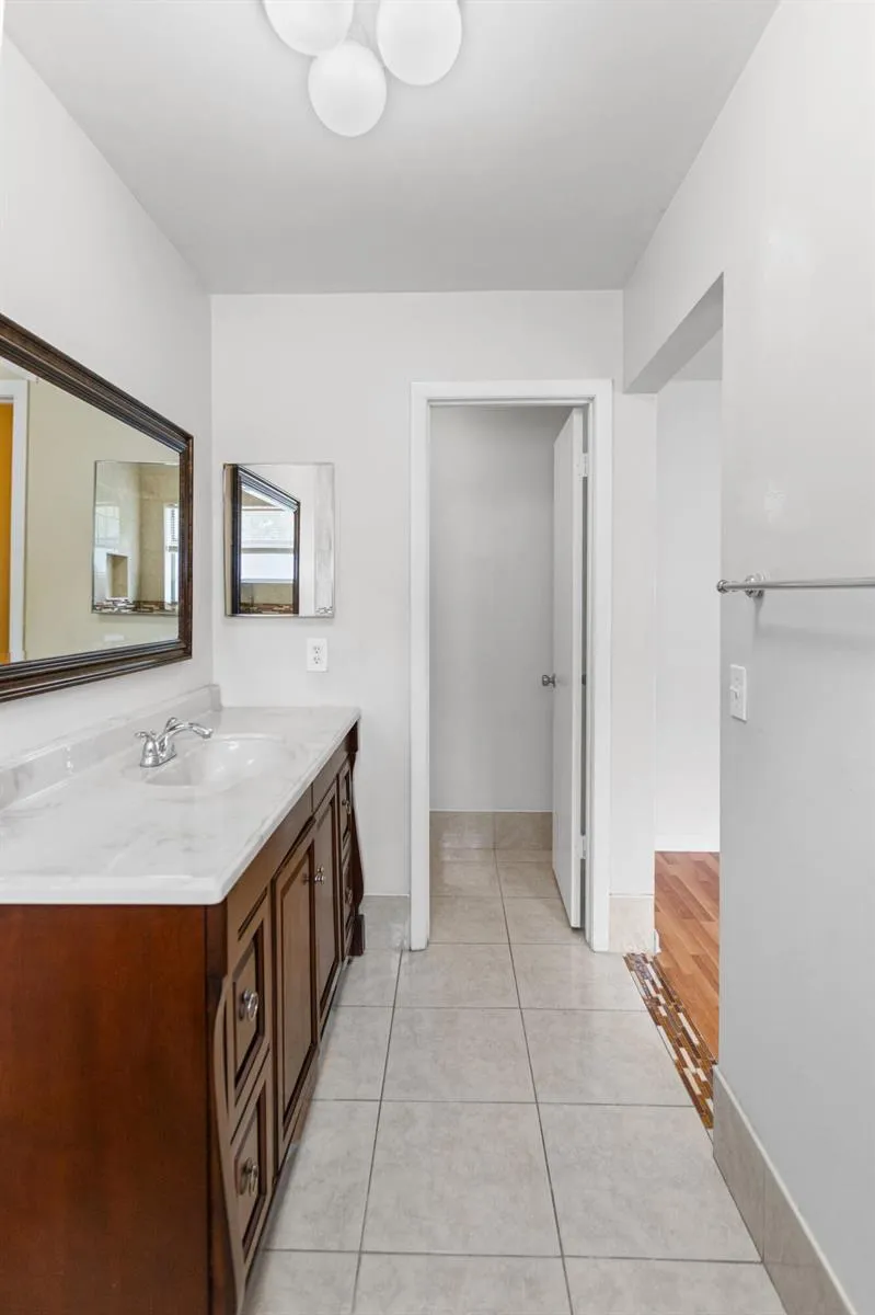 13945 LANGLEY PLACE Davie, FL 33325