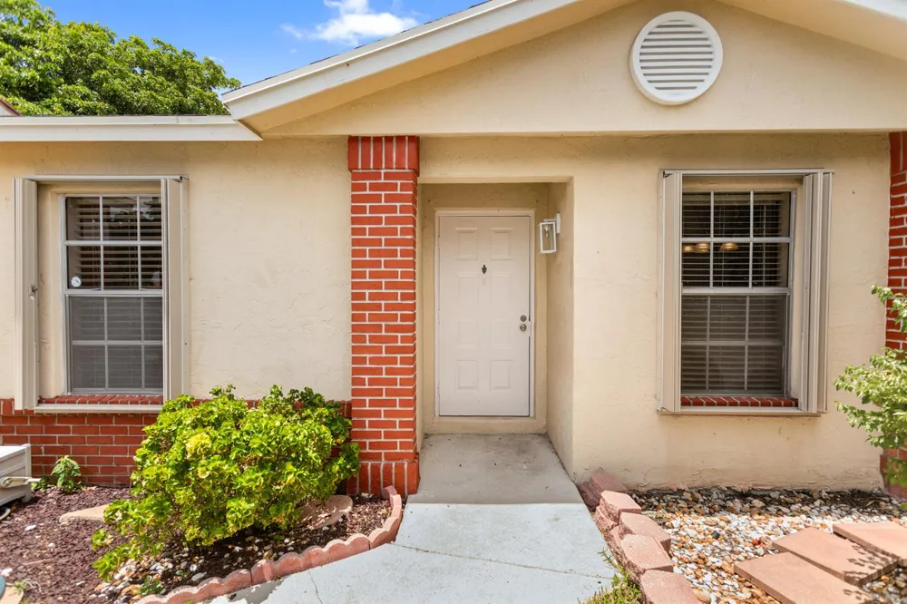 13945 LANGLEY PLACE Davie, FL 33325