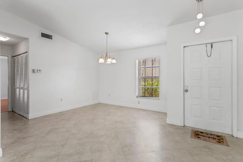 13945 LANGLEY PLACE Davie, FL 33325