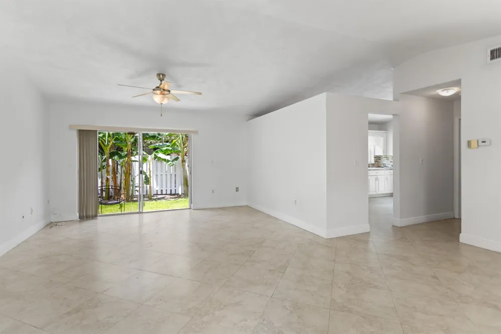 13945 LANGLEY PLACE Davie, FL 33325