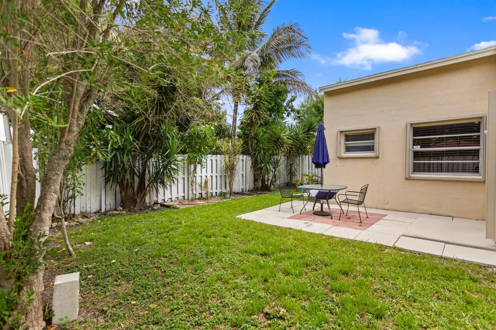13945 LANGLEY PLACE Davie, FL 33325