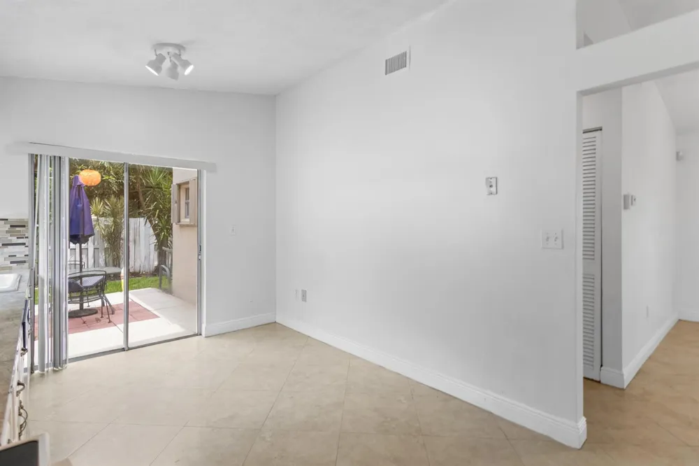 13945 LANGLEY PLACE Davie, FL 33325