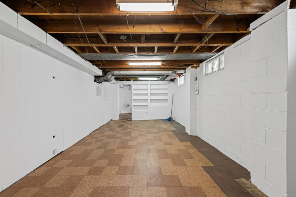 555 Martha Street Dearborn, MI 48128