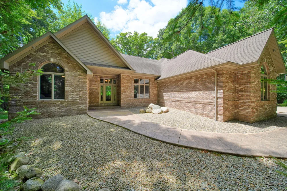 2500 Reynolds Road Jackson, MI 49201