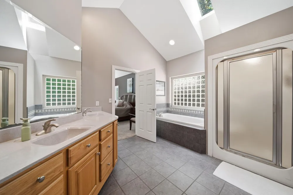 2500 Reynolds Road Jackson, MI 49201