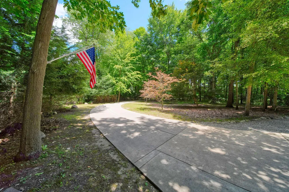 2500 Reynolds Road Jackson, MI 49201