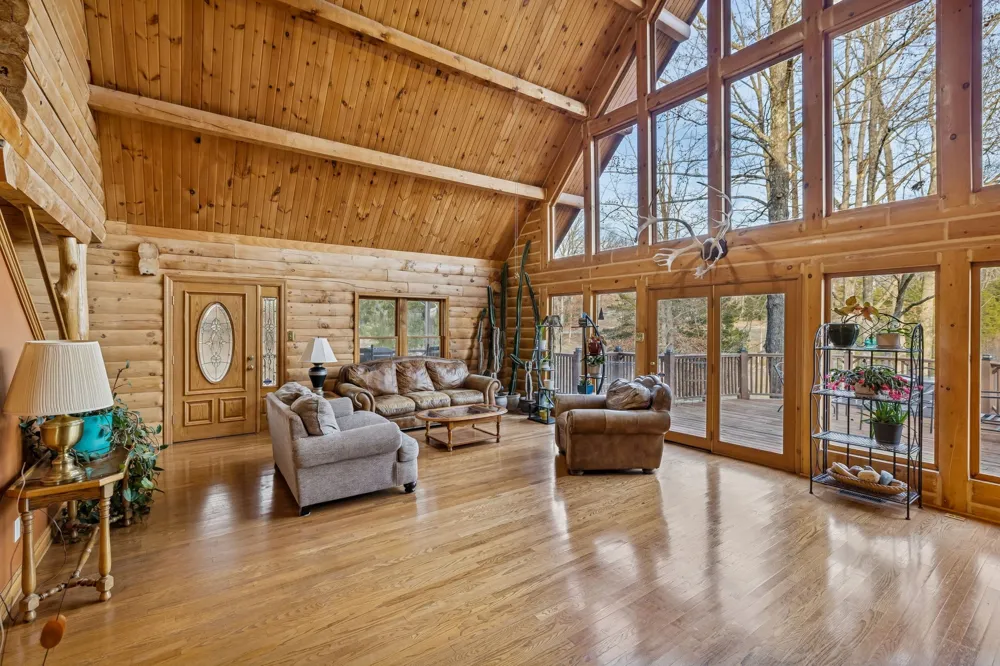 20151 Ben Fly Rd Lyles, TN 37098