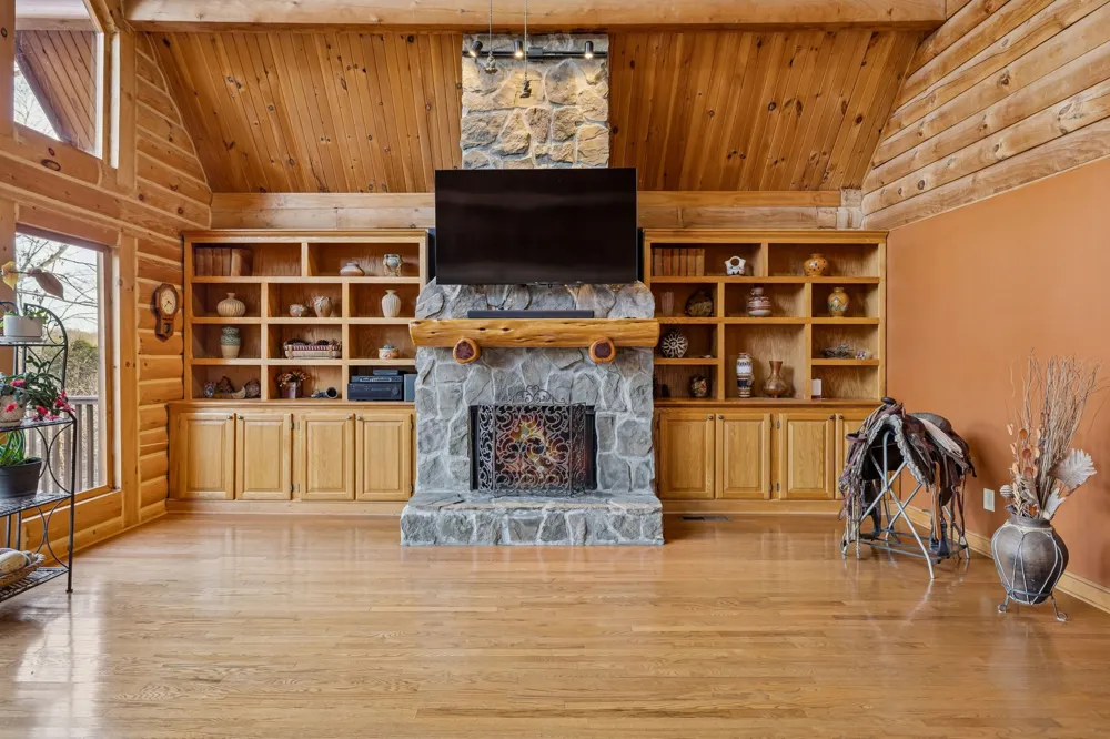 20151 Ben Fly Rd Lyles, TN 37098