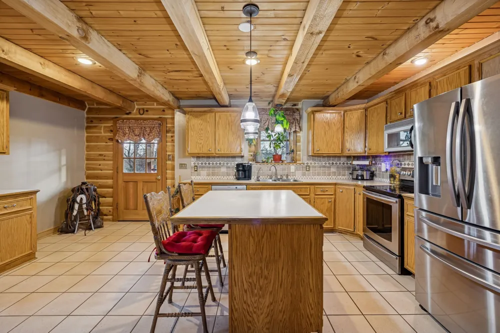 20151 Ben Fly Rd Lyles, TN 37098