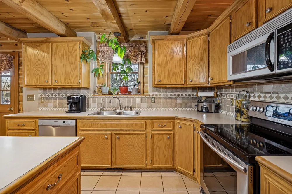 20151 Ben Fly Rd Lyles, TN 37098