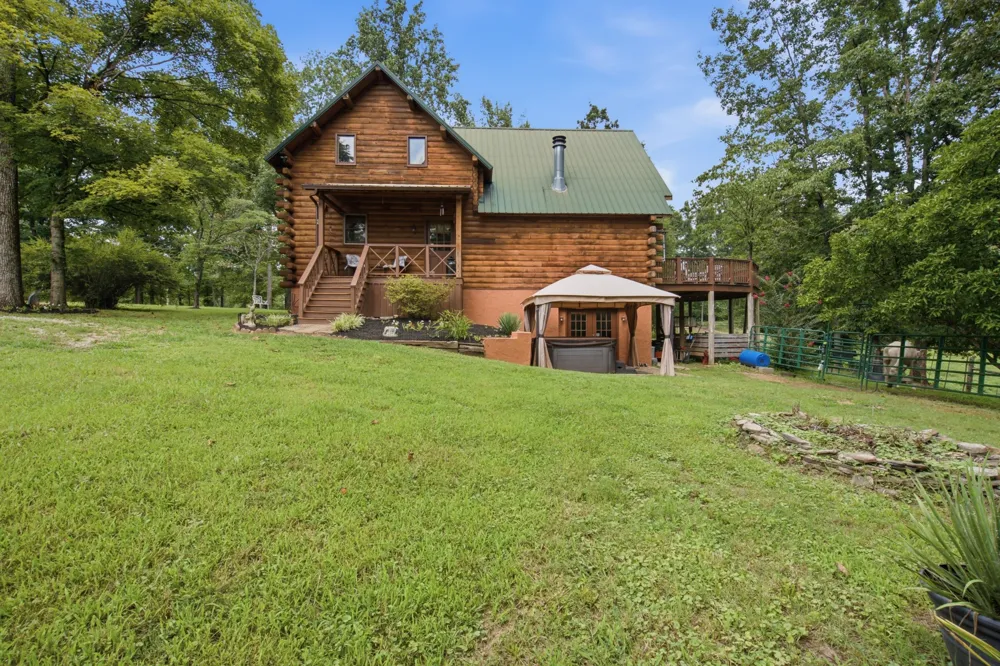 20151 Ben Fly Rd Lyles, TN 37098