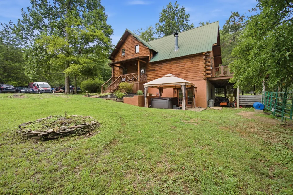 20151 Ben Fly Rd Lyles, TN 37098