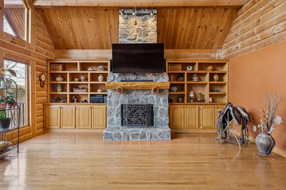 20151 Ben Fly Rd Lyles, TN 37098