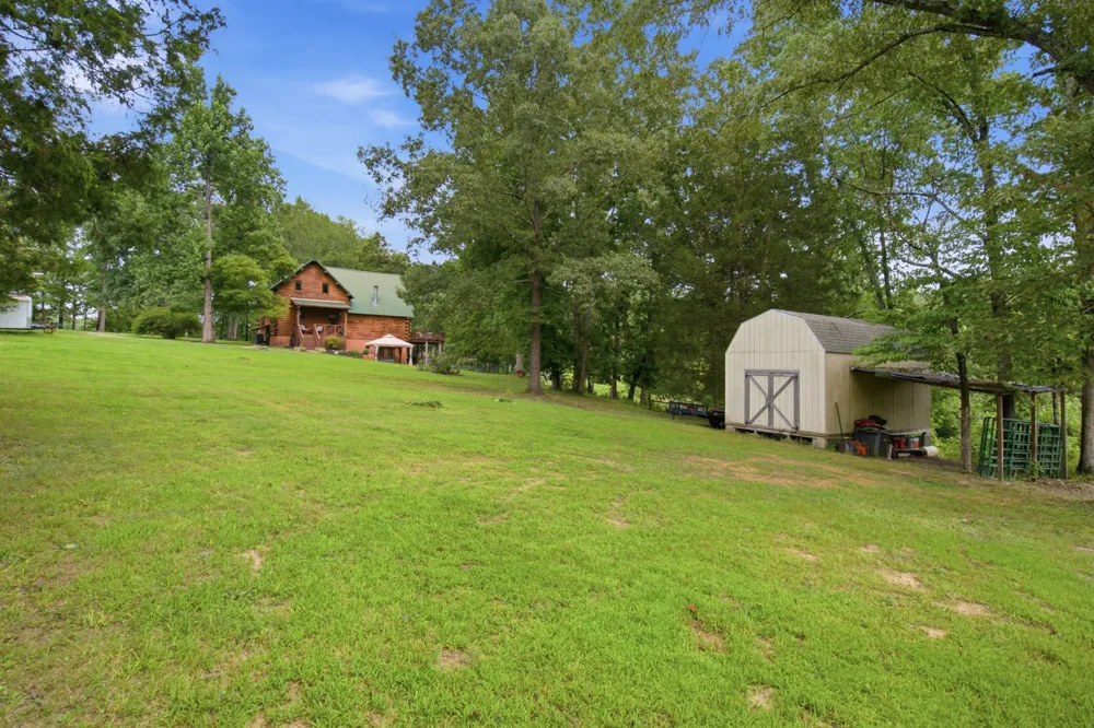 20151 Ben Fly Rd Lyles, TN 37098